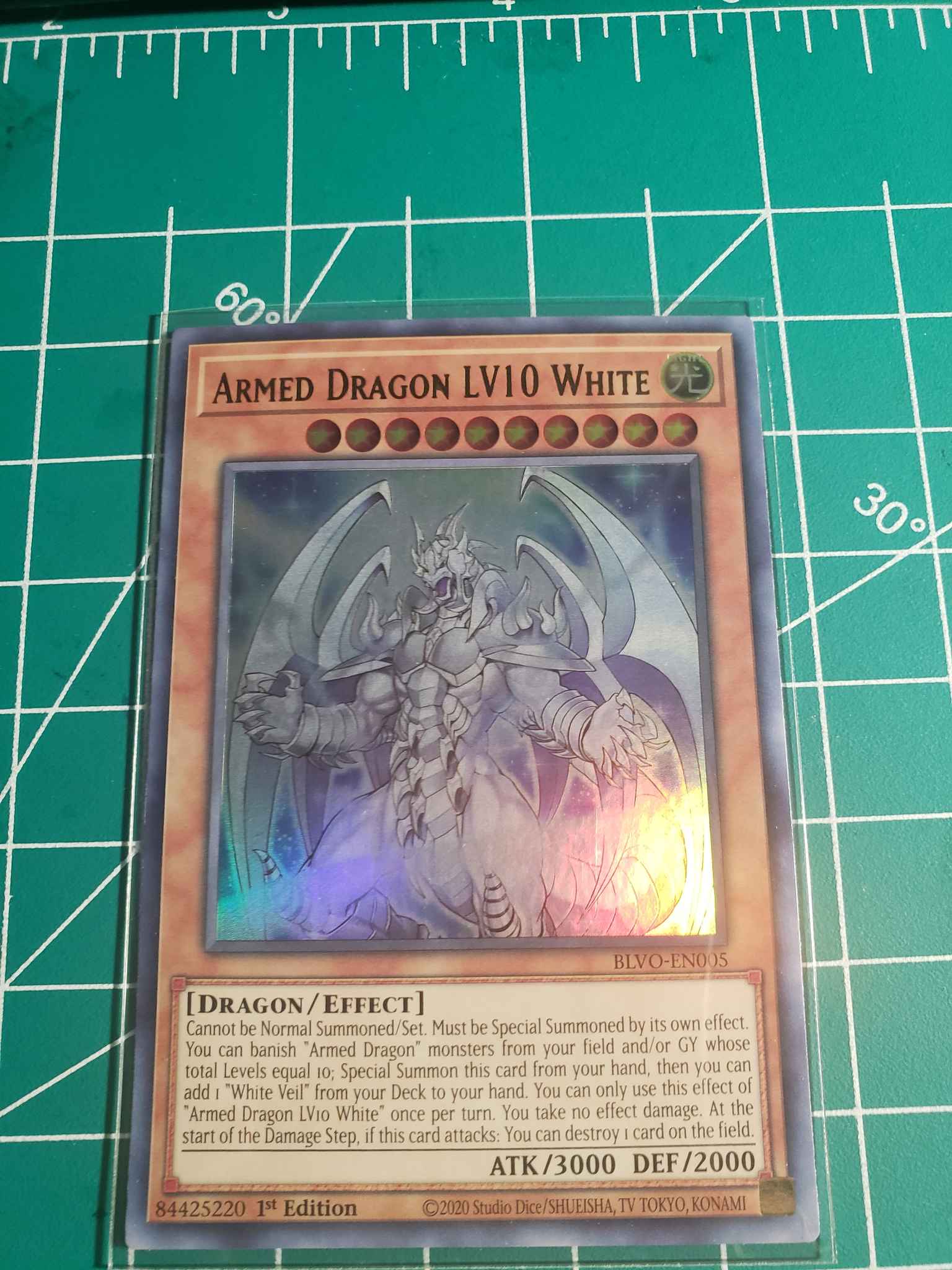 Ultra Rare 1st Edition Near Mint Armed Dragon LV10 White BLVO-EN005 
