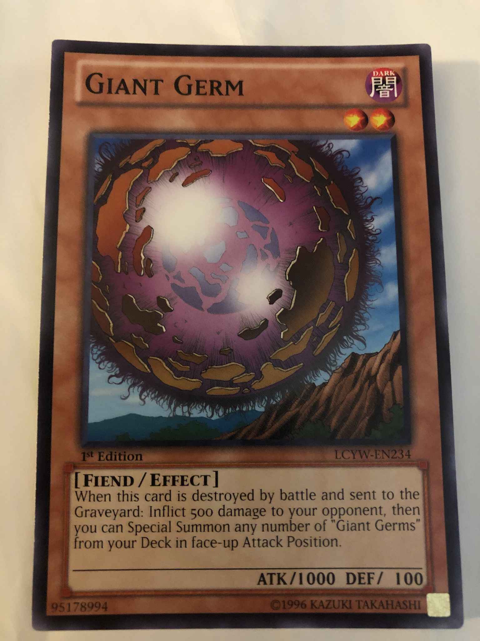 Giant Germ 1st Edition Common LCYW-EN234 