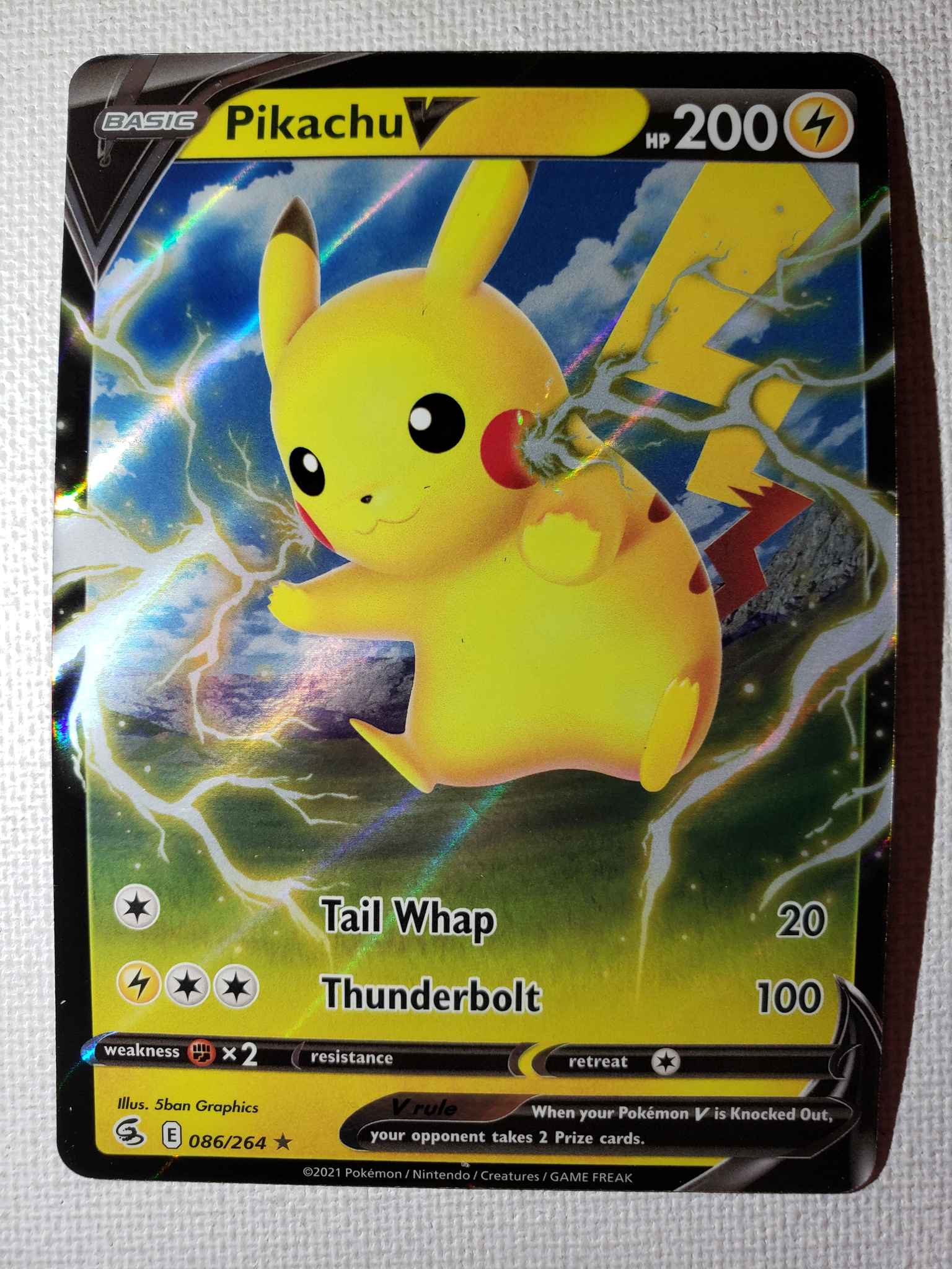 Fusion Strike Pokemon Card Pikachu V 086/264 Ultra Rare
