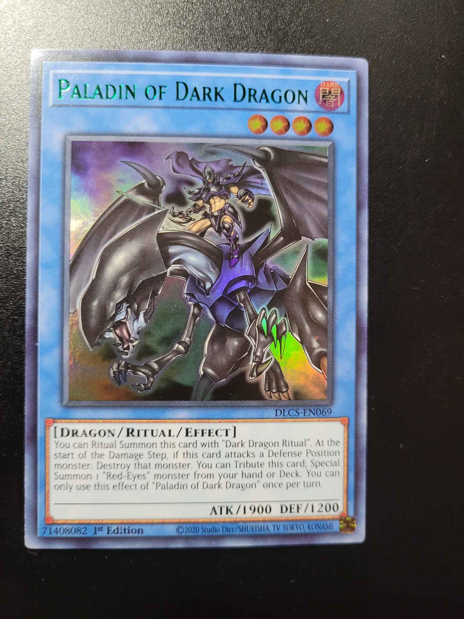 Paladin of Dark Dragon DLCS-EN069 Ultra Rare Yu-Gi-Oh Card 1st Edition Green
