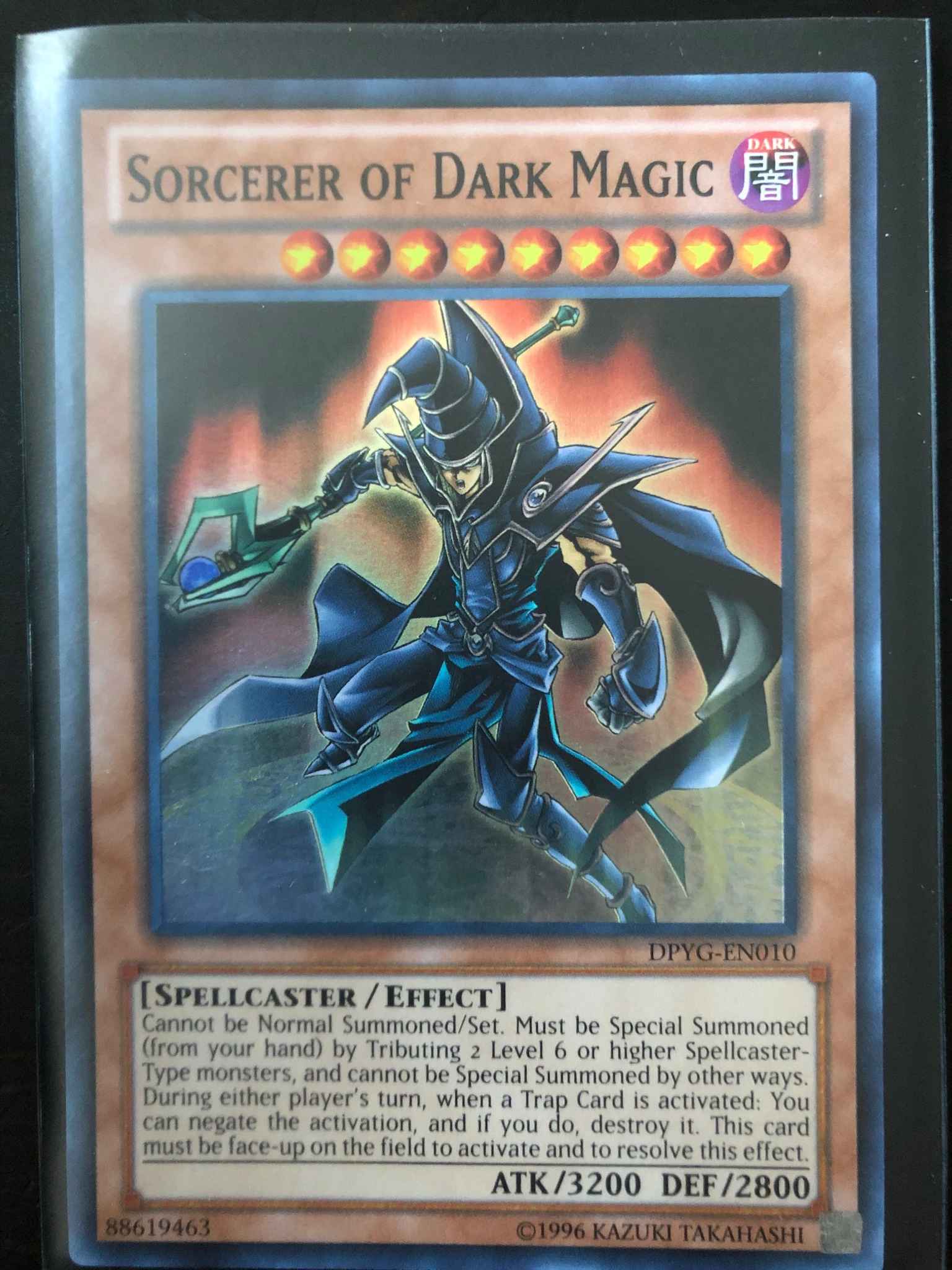 DPYG-EN010 Sorcerer Of Dark Magic 1ST EDITION SUPER RARE.